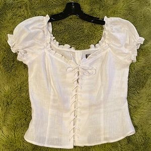 Super cute Reformation Linen “Cassidy” White top. Size 6!